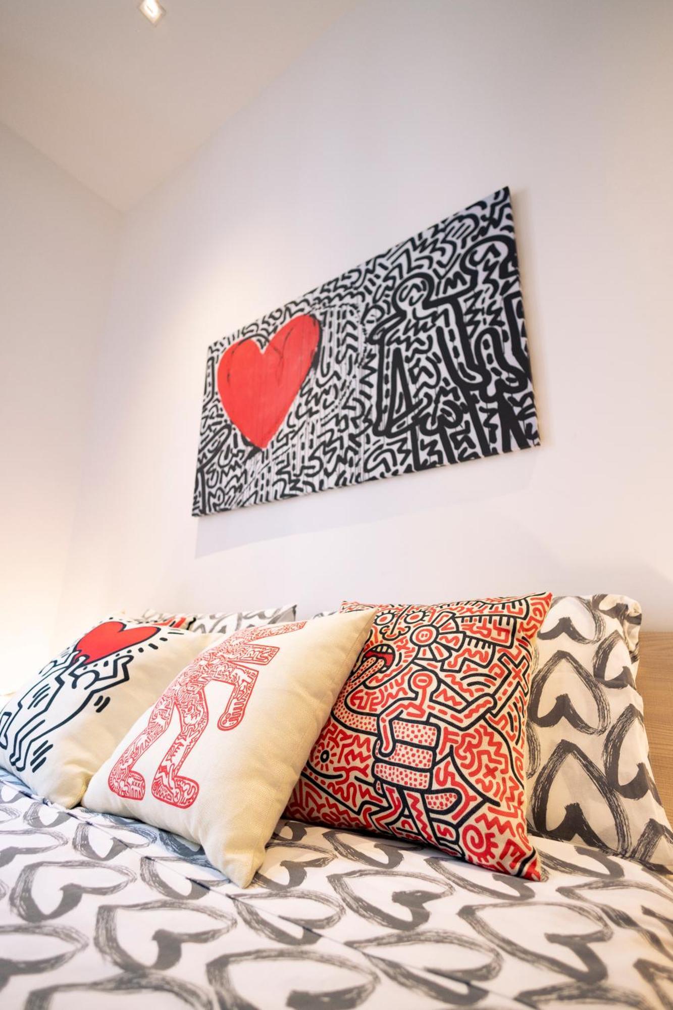 The Keith Haring Room - Private Bedroom Milán Exterior foto